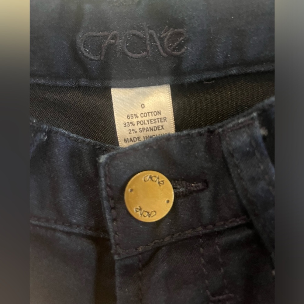 Cache Jeans - Picture 2 of 5